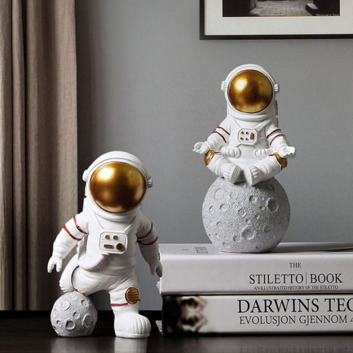 resin-crafts-astronaut-ornaments-miniatures-home-desktop-ornament-office-home-decoration-accessories-desktop-model-birthday-gift