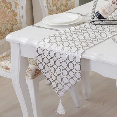 4 seaters/6 seaters Stylish Table runner Simple modern fashion table runner circle embroidery table mat bed flag For Home Dinner table decoration