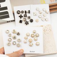 20/30Pcs No Sew Button Pearl Rhinestone Flower Brooch Button Prevent Accidental Exposure Buttons Brooches Pins for Jeans Clothes