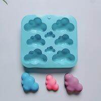 【lz】☢❒✉  Cartoon Cloud Silicone Soap Mold 8 Cavidades Vela DIY Resina Gesso Fazendo Conjunto Chocolate Biscuit Bolo Molde De Gelo Decoração Para Casa Presente