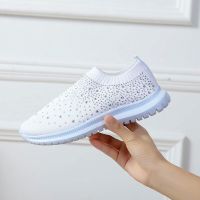 Zapatillas Mujer รองเท้าผ้าใบสตรีอินเทรนด์ตาข่ายแพลตฟอร์มถุงเท้ารองเท้าเทนนิสระบายอากาศ Socofy กีฬาลำลองรองเท้าผู้หญิงส้นแบน321