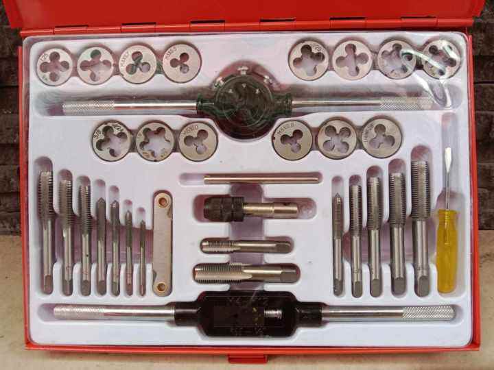 HEAVY DUTY MAJESTA 33 PCS TAP AND DIE WRENCH SET ( HAND TAP ) MT33405
