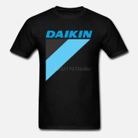 เสื้อยืดคุณภาพดี ใหม่เสื้อยืดผ้าฝ้ายพิมพ์ลาย DAIKIN สไตล์ย้อนยุคสําหรับผู้ชาย - S to 2XL