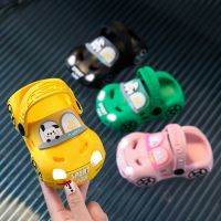 【Ready】? The new summer childrens hole slippers boy baby cartoon light car shoes wear soft bottom non-slip sandals