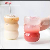 OKL9 บอโรซิลิเกตสูง แก้วกระจกถ้วย โปร่งใสโปร่งใส จุได้มาก แก้วกาแฟถ้วย ของใหม่ กันความร้อน ถ้วยชาผลไม้เครื่องดื่มเย็นๆ บ้านในบ้าน