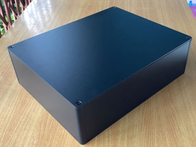 กล่องอลูมิเนียมสีดำขนาด 250 X 200 X 75 มม.