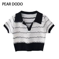 เสื้อยืดแขนสั้นสำหรับผู้หญิง PEAR DODO เสื้อโปโลถักลายทางสไตล์เกาหลี