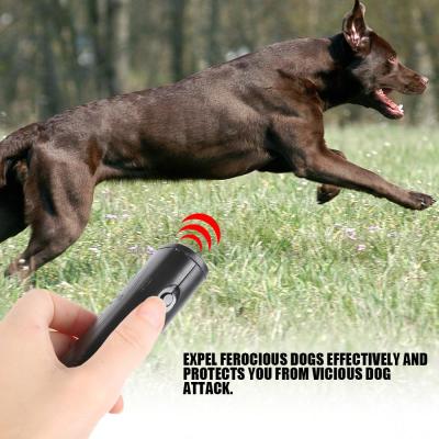 3 in 1 ป้องกันเห่าหยุดเห่าอุปกรณ์แบบพกพามือถืออัลตราโซนิกสัตว์เลี้ยงสุนัข Repeller ควบคุมอุปกรณ์การฝึกอบรมเทรนเนอร์ที่มีไฟ LED สีดำ
