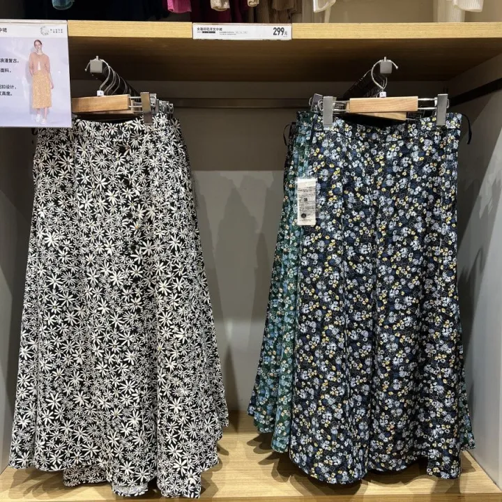 uniqlo-2023ฤดูใบไม้ผลิห้องลองเสื้อเสื้อผ้าผู้หญิงกระโปรงยาวปานกลางกระโปรงกระโปรงดอกไม้พิมพ์ลายเข้ารูป456104-458679