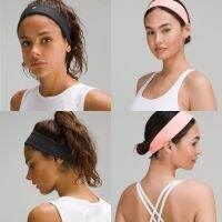 [พร้อมส่ง] Lululemon headband ที่คาดผม Lululemon ของแท้จากช้อป 100% รุ่น Fly Away Tamer