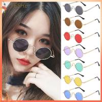 YESHE พังก์สไตล์ แว่นกันแดดกลมเล็ก การป้องกัน UV400 สีสันสดใส แว่นตาสำหรับแว่นตา แฟชั่นสำหรับผู้หญิง เฉดสีวงกลม สำหรับผู้หญิงและผู้ชาย