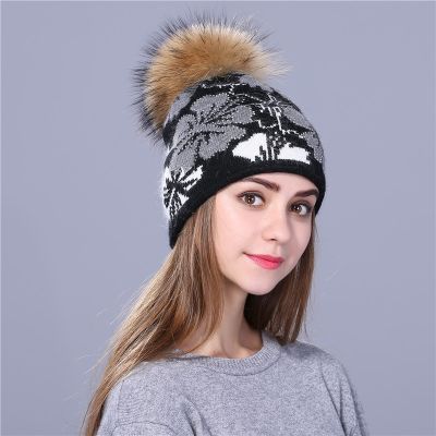 [Xthree] พู่ขนแรคคูนจริงหมวกฤดูหนาวหมวกบีนนี่ถักสำหรับผู้หญิงและเด็กผู้หญิงหมวกหนาหญิง Rait หมวกขนสัตว์นุ่มฟู
