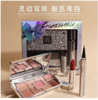 HOJO Star Diamond eye shadow disc set ชุดแต่งหน้าลิปสติกอายแชโดว์อายไลเนอร์**ของแท้ พร้อมส่ง