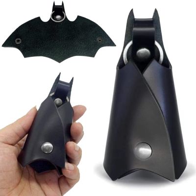 Anime Figure Batman Leather Key Chain Bruce Wayne Movie &amp; TV Bag Key Ring Originality Car Keys Pendant kids Collect Gifts