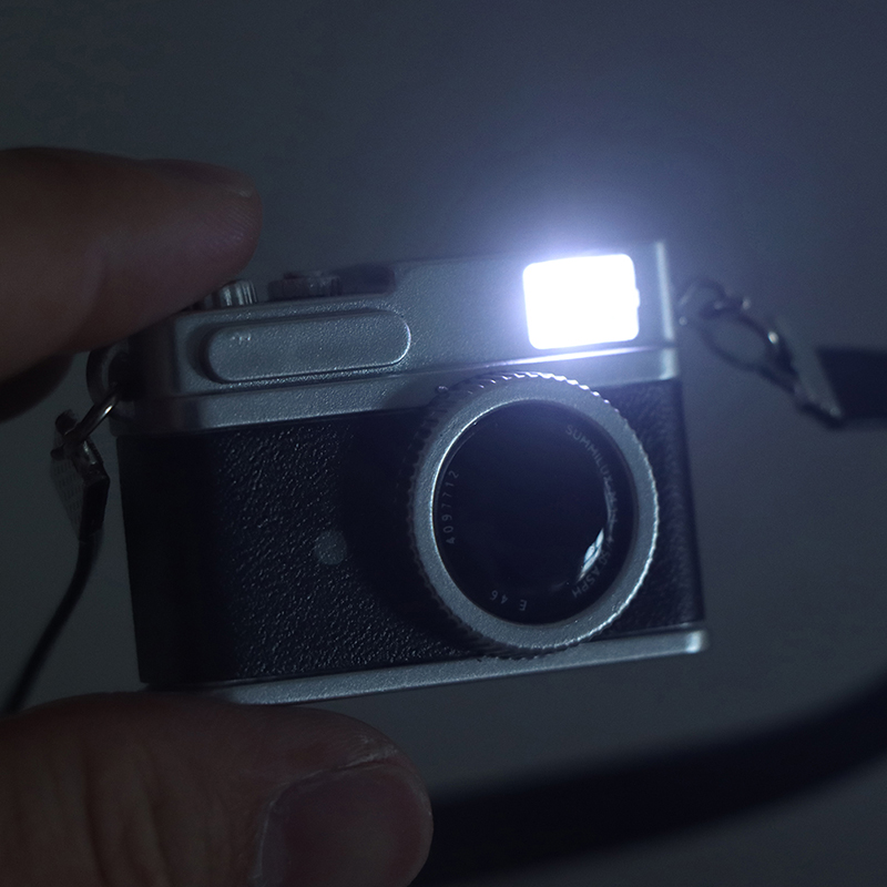 rjnfwlee 1PC Mini Camera รุ่น dollhouse Miniature กล้องย้อนยุครุ่น Decor ของเล่นสามารถส่องแสง