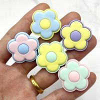 Dropshipping 1Pcs PVC Shoe Buckle Accessories Funny DIY Colorful Flowers Shoes Decoration Jibz For Croc Charms Kids Party Gift