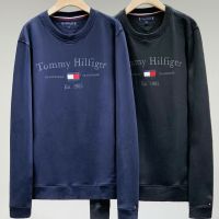 ▼ Tommy Hilfiger ผู้ชายแฟชั่นผ้าฝ้ายพิมพ์ตัวอักษรเย็บปักถักร้อยรอบคอขนแกะ