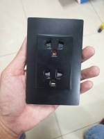 เต้ารับคู่ เสียบขากลมแบนมีกราวด์ ชนิดมีม่านนิรภัย  Grounding universal socket with safety shutter