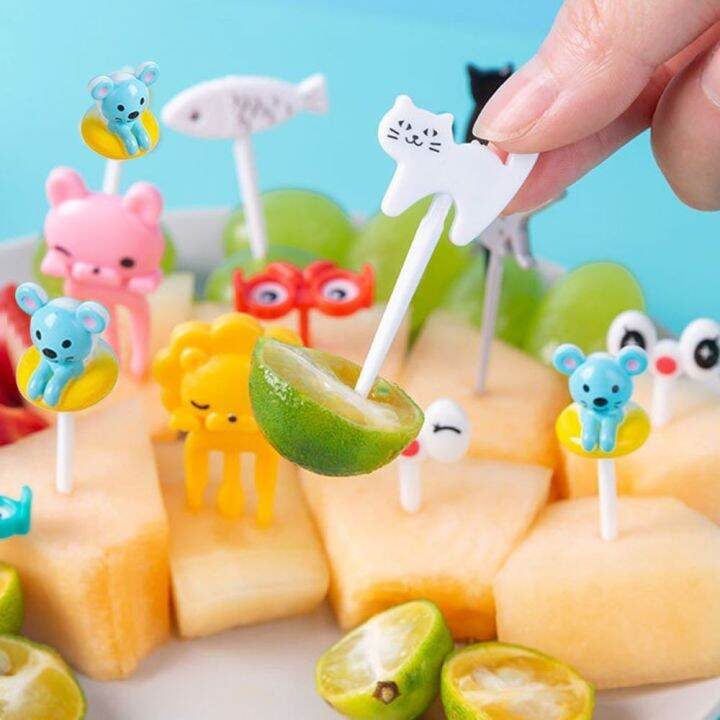 10-12pcs-set-giraffe-fruit-fork-mini-cartoon-children-snack-cake-dessert-plastic-fruit-pick-toothpick-salad-kids-tableware-decor