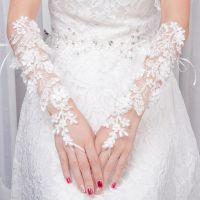 ♨ Elegant Beaded Lace Satin Short Bridal Gloves 2022 Fingerless Wedding Party Gloves White Ivory Wedding Accessories Veu De Noiva