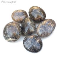 1pcs Natural black moonstone palm stones quartz mineral crystals massage healing gemstones for fine gift