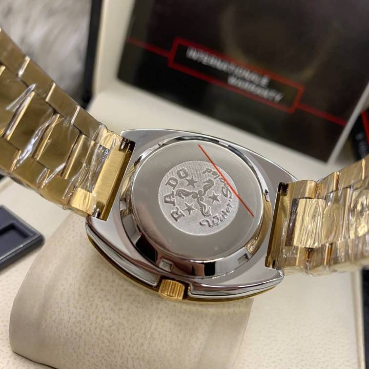 นาฬิกา-ราโด้-รุ่น-เดียสตาร์-หน้าปัดสีดำ-gold-dial-diamond-36-mm-automatic-men-s-watch-รับประกันภาพถ่ายจากสินค้าจริง