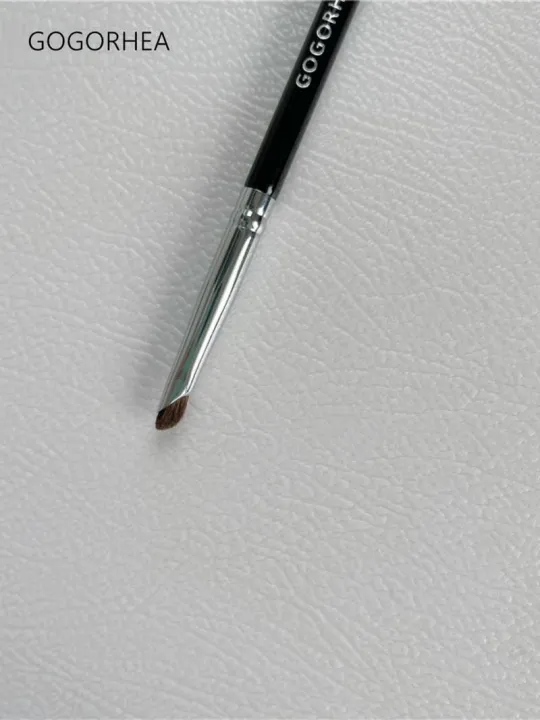 high-end-original-rhea-k177-double-headed-eyeliner-brush-eyebrow-brush-sickle-down-to-lying-silkworm-brush-beveled-blade-details-a-makeup-brush