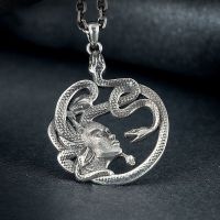 Ancient Greek Mythology Woman Snake Medusa High Quality Metal Pendant Necklace for Men for Women Fashion Jewelry Amulet Gift