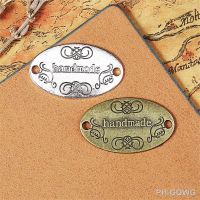 【LZ】☾◕▬  Vintage Handmade Letter Metal Garment Labels DIY Costura Artesanato Mulheres Bag Sapatos Vestuário Tags Etiqueta Acessórios Suprimentos 50Pcs