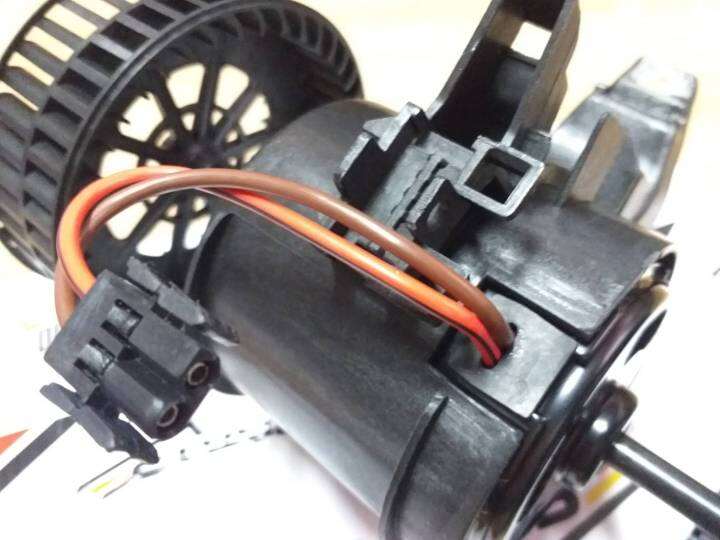 พัดลมโบเวอร์แอร์-blower-motor-bmw-series-5-e60-ปี-2004-2010