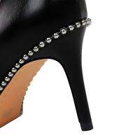 Hot ผู้หญิง7.5ซม. 10.5ซม. รองเท้าส้นสูง Studded Rivets ปั๊ม Lady Fetish Stiletto กลางรองเท้าส้นสูง Scarpins Stripper Catwalk รองเท้า