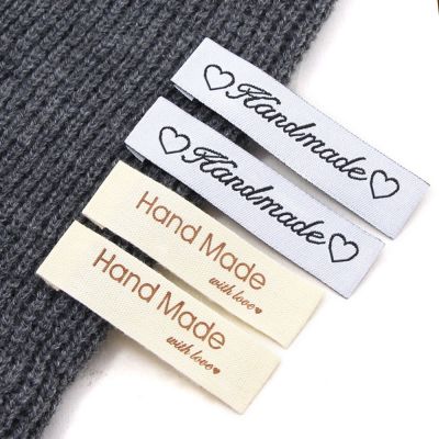 【LZ】❖☎  Handmade Etiquetas De Pano De Algodão DIY Chapéus e Bolsas Amor Tags para Roupas Artesanato De Costura Acessórios Do Vestuário 50PCs
