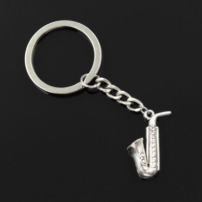 New Fashion Men 30mm Keychain DIY Metal Holder Chain Vintage Horn Saxophone 26x21mm Silver Color Pendant Gift Key Chains