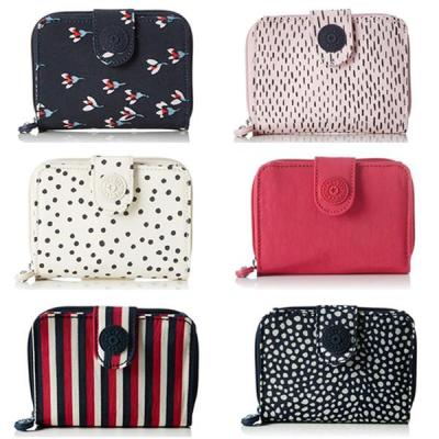 Kipling ยุโรปซื้อสินค้าใหม่เงินสั้นกระเป๋าใส่เหรียญของผู้หญิงหลายกระเป๋าถือใส่บัตร K13891จุด