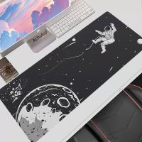 Space Pad Mechanical Keyboard แผ่นรองเม้าส์ Aesthetic Mouse Pad อุปกรณ์อะนิเมะเหลว แผ่นรองเม้าส์สำหรับเล่นเกม แผ่นรองโต๊ะสีดำ สีม่วงรักบี้ 100x50 XXL