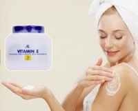 ครีมวิตามินอี  Vitamin E moisturizing cream 200 g