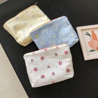 Sweet Floral Cosmetic Bag For Women Make Up Organizer Jacquard Fabric Necesserie Storage Pouch Large Toiletry Bag Beauty Case