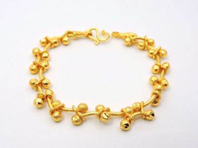 apata jewelry สร้อยข้อมือ1บาท ลายเถาวัลย์ สร้อบข้อมือทองชุบ24k ไม่ลอกไม่ดำ สร้อยข้อมือทองเหลือง บล็อคเยาวราช โดยช่างทองฝีมือ งานคุณภาพ