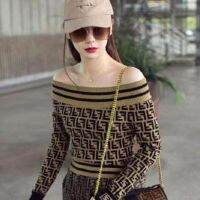 FENDI22คำใหม่คอบ่าไหล่ตัวอักษรฤดูใบไม้ผลิและฤดูใบไม้ร่วงแจ็กเกตสวมศีรษะไหล่เปิดแขนยาวผู้หญิง