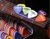 ปิ๊กกีตาร์ PICK Guitar (100 ชิ้น) 6 ขนาด (0.58 / 0.71 / 0.81/0.96/1.2/1.5 mm) คละสีคละไซส์ (ส่งจากไทย)