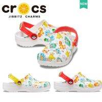 รองเท้า crocs เด็ก crocs CLASSIC POKEMON CLOG รองเท้าหัวโตเด็ก โลโก้โปเกม่อนคลาสสิก สําหรับเด็ก#207739