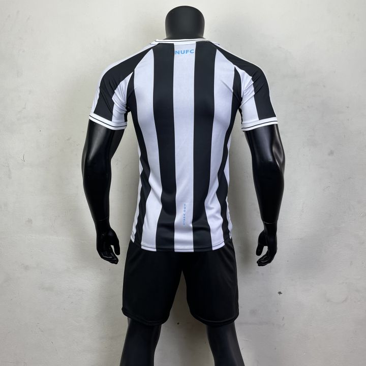 ชุดกีฬาชาย-ชุดสโมสรฟุตบอล-newcastle-เสื้อ-กางเกง-เนื้อผ้าโพลีเอสเตอร์-งานชุดเกรด-a-1s-200