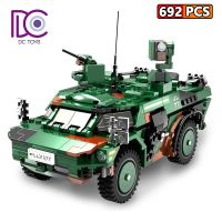 Di zi WW2 German Military Fennek Armored Reconnaissance Vehicle Model Bricks Gifts Kids Building Blocks Car Toys for Children