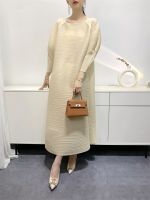 2023 Hot Miyake pleated textured solid color dress is loose slimming lazy flesh-covering retro square-neck long skirt  spring and summer