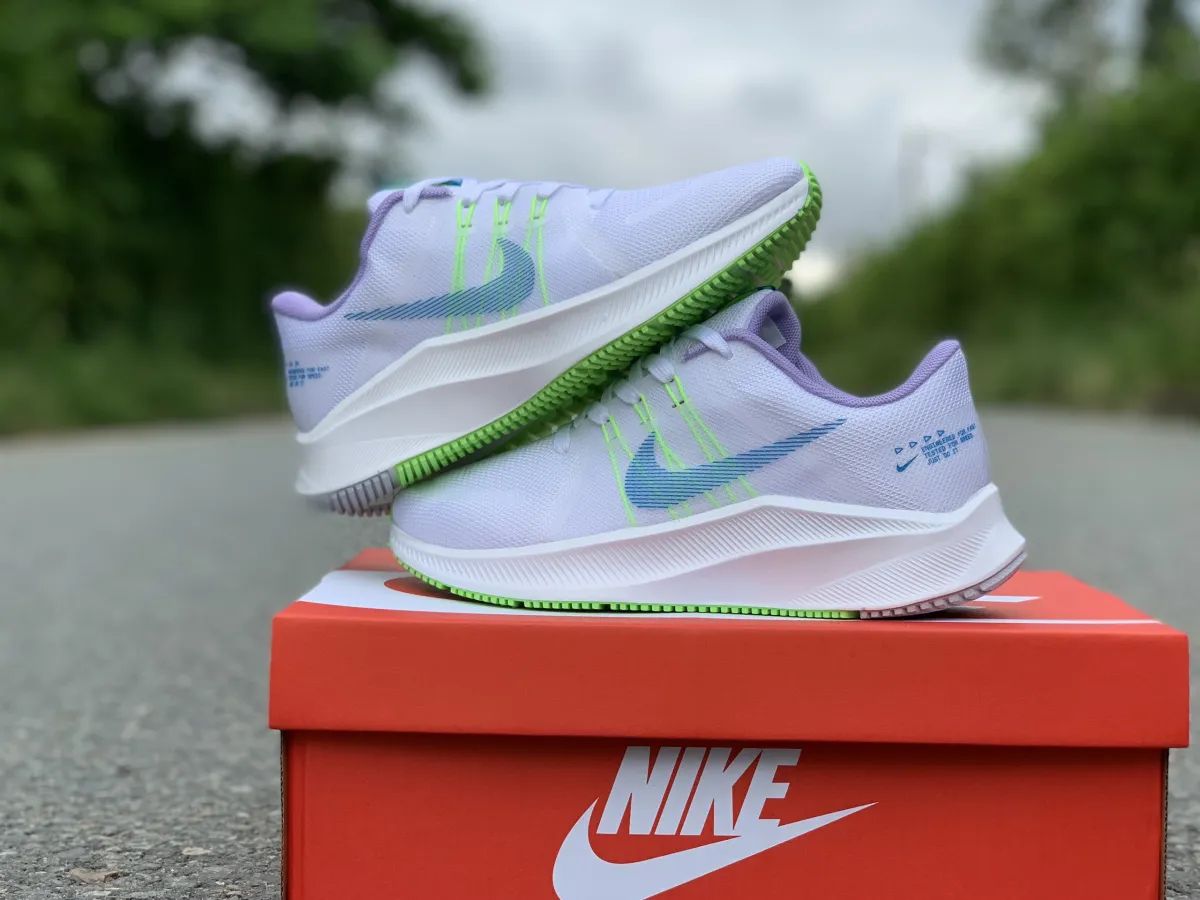 Giày Nữ Nike Quest 4 Low-Top Running Shoes 