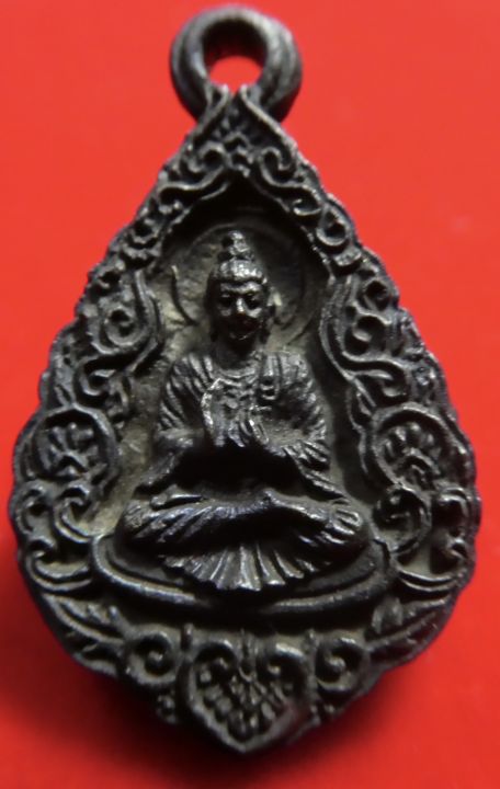 เหรียญลุมพินี-lumbini-เป็นเหรียญหล่อพระพุทธเจ้าปางตรัสรู้-หลังปางประสูติ-พิมพ์ใบโพธิ์-ปี2523