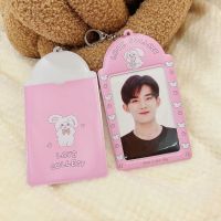 KAVVEN เคส PVC สีดำสีขาวสำหรับป้องกันภาพไอดอลอัลบั้มการ์ด3นิ้วที่เก็บนามบัตรพวงกุญแจที่ใส่บัตรประชาชนที่ใส่บัตรจี้รูปถ่ายปลอกบัตรภาพ