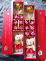 ของขวัญวันวาเลนไทน์ Valentines Day และโอกาสพิเศษต่างๆ พร้อมส่ง(กุหลาบ 6 ดอก+ กุหลาบทอง24K 1 ดอก + ตุ๊กตาหมี(พวงกุญแจ) + กล่องแข็ง)