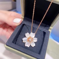 New 2021 Brand Pure 925 Sterling Silver Jewelry For Women Mother Of Pearl Diamond Pendant Necklace Lovely Design Fine Luxury Fashion Chain Necklaces