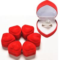 1Pcs Mini Cute Red Carrying Foldable Case Display Jewelry Box Packaging Durable Red Heart Shaped Lid Open Velvet Ring Box